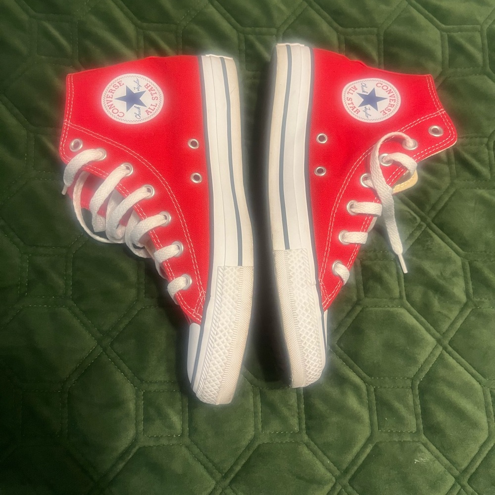 BRAND NEW NEVER WORN red high top Chuck Taylor Converse
